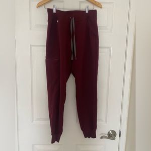 FIGS Zamora Jogger Scrub Pants in Burgundy